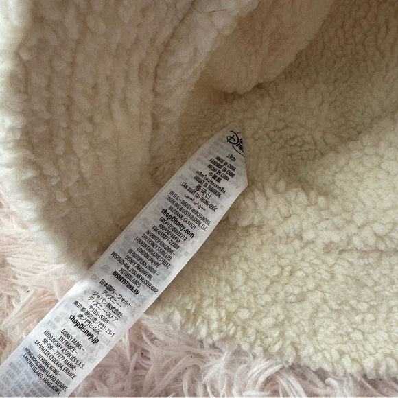 Disney Alice in Wonderland Checkered Bucket Hat Fleece Lined Black White - Picture 5 of 5